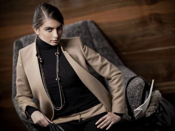 Die Kunst des Lagenlooks: Zeitlose Eleganz im Schweizer Winter